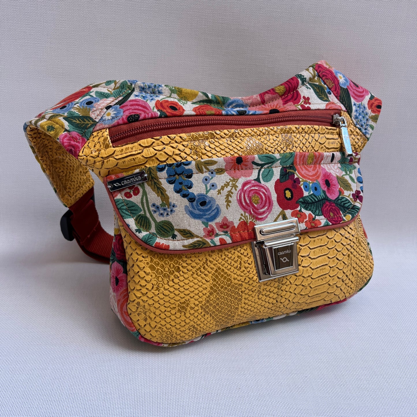 Special Yellow & Flowers · Polipiel · Pieza Única Núm. 15228