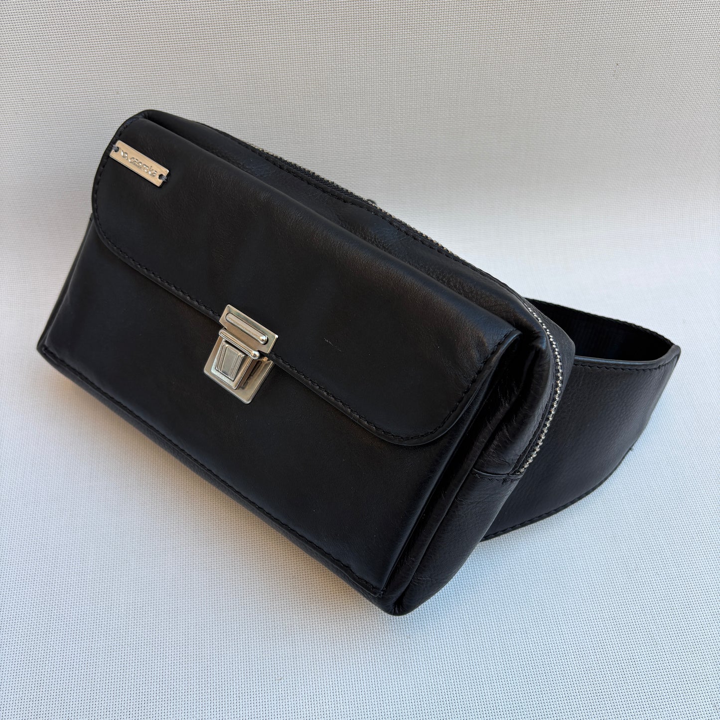 Riñonera Urban Classic · Negro · Piel · Pieza Exclusiva Núm. 18359