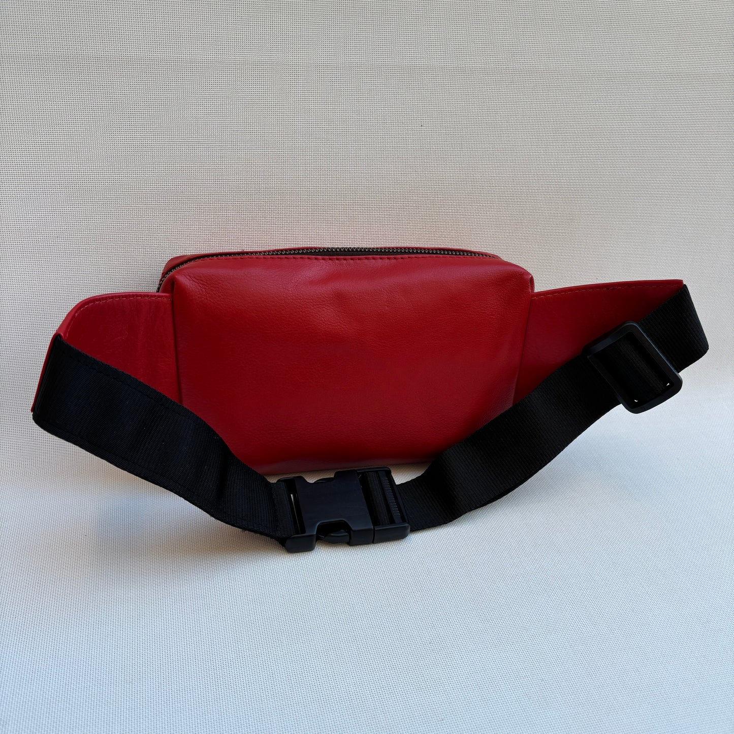 Riñonera Urban Classic · Rojo · Piel · Pieza Exclusiva Núm. 18360