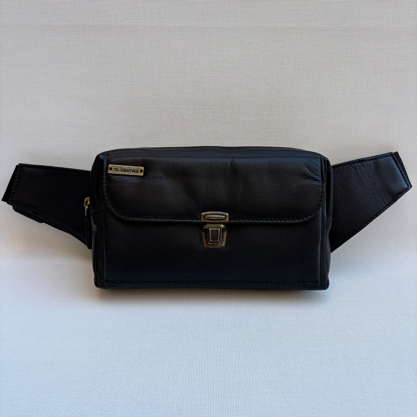 Riñonera Urban Classic · Negro · Piel · Pieza Exclusiva Núm. 18362