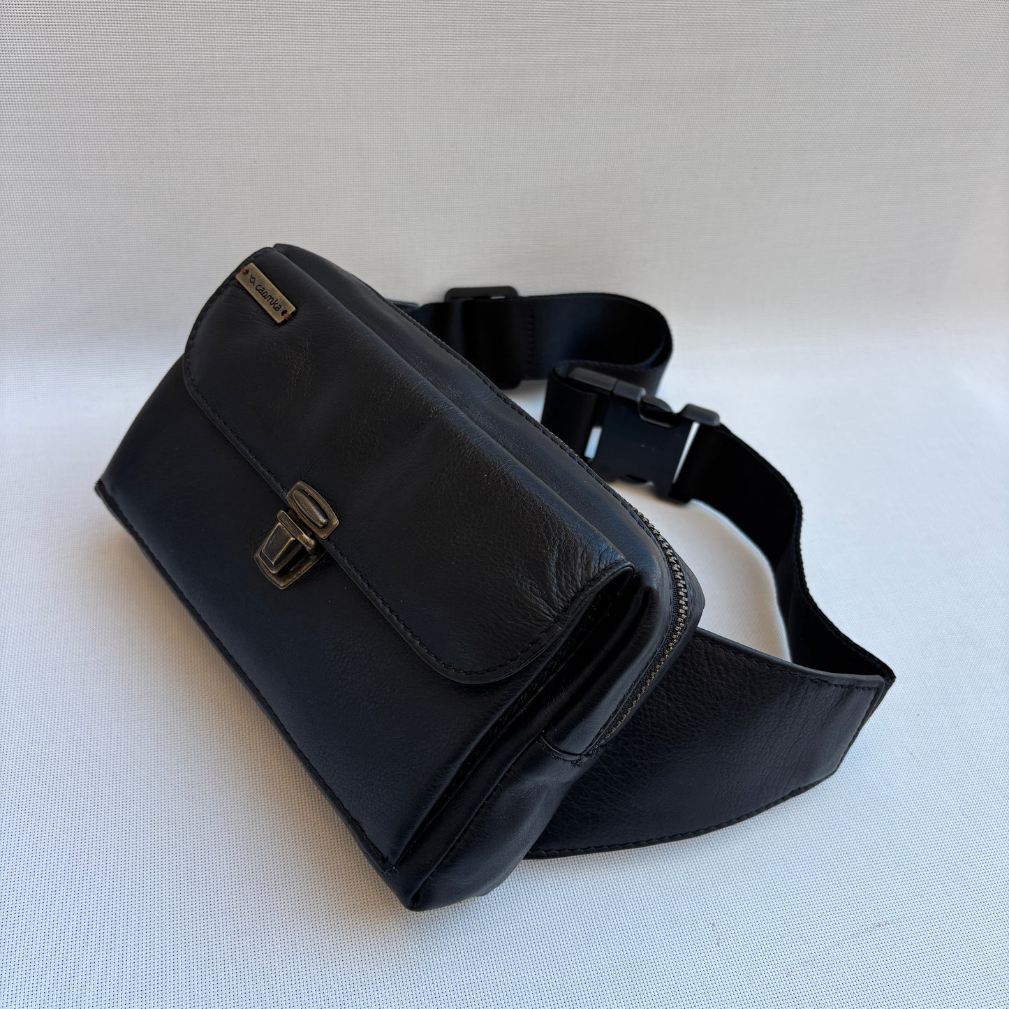 Riñonera Urban Classic · Negro · Piel · Pieza Exclusiva Núm. 18362