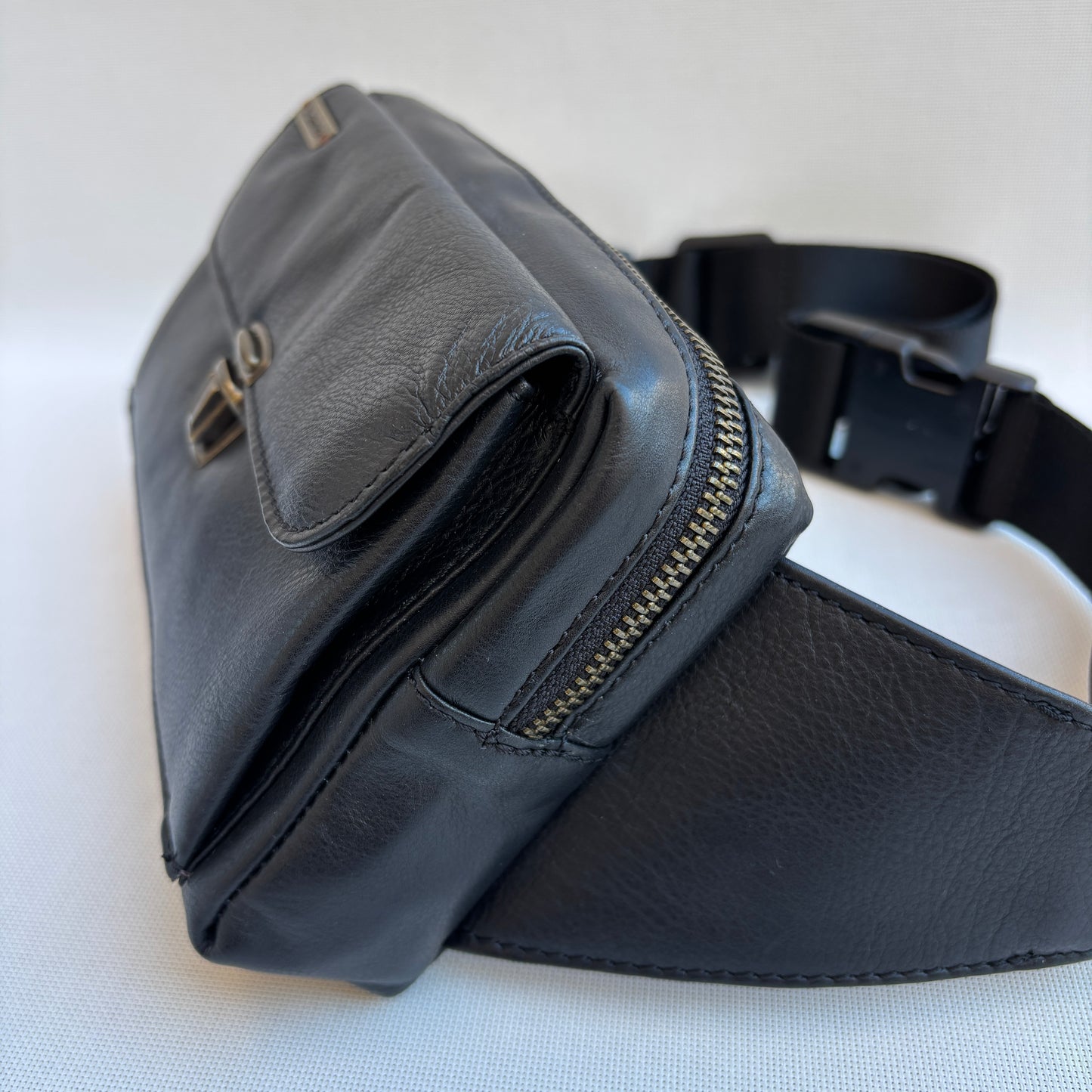 Riñonera Urban Classic · Negro · Piel · Pieza Exclusiva Núm. 18362