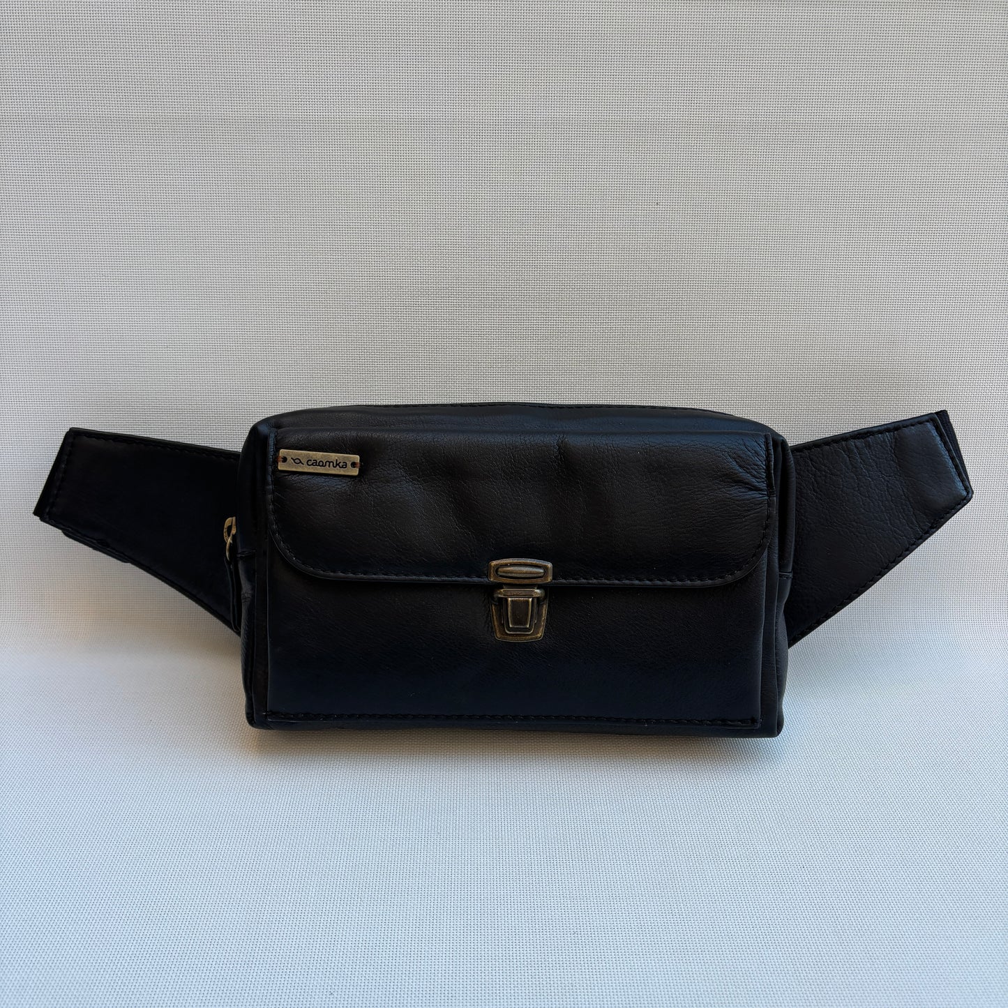 Riñonera Urban Classic · Negro · Piel · Pieza Exclusiva Núm. 18362