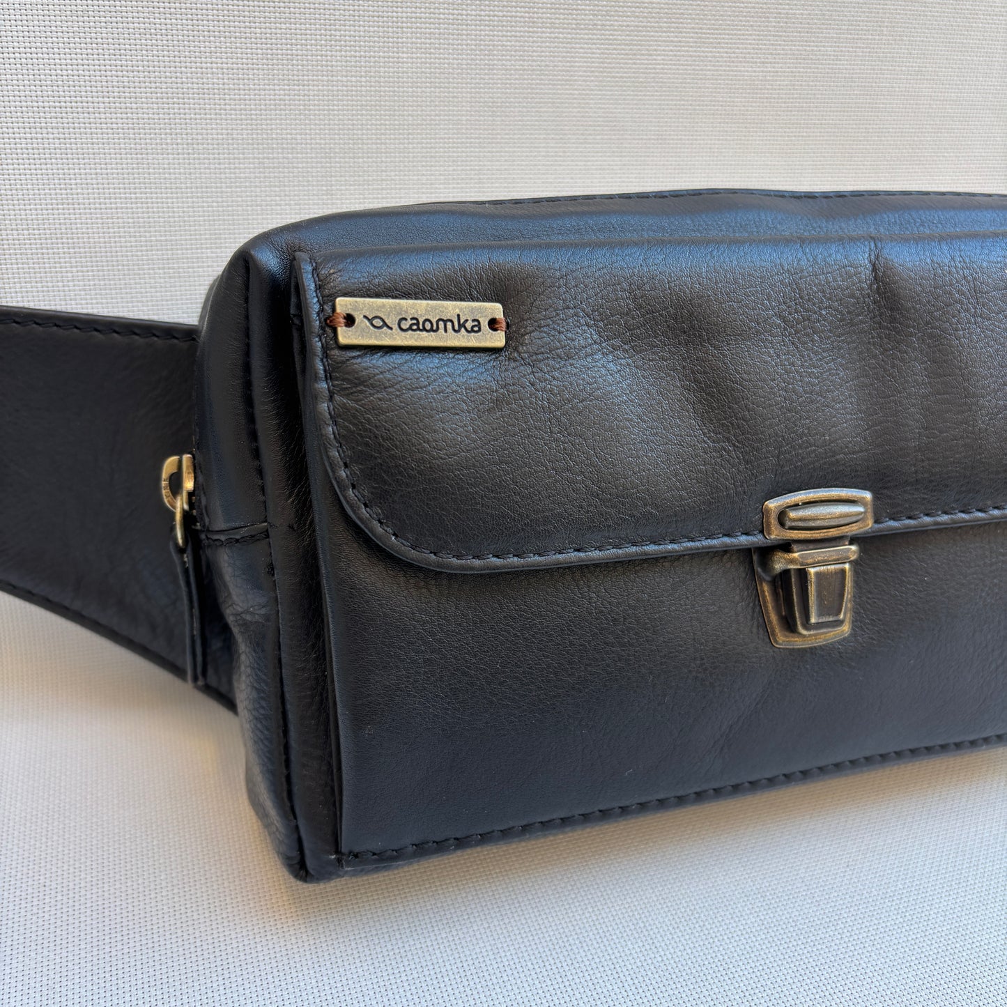 Riñonera Urban Classic · Negro · Piel · Pieza Exclusiva Núm. 18362