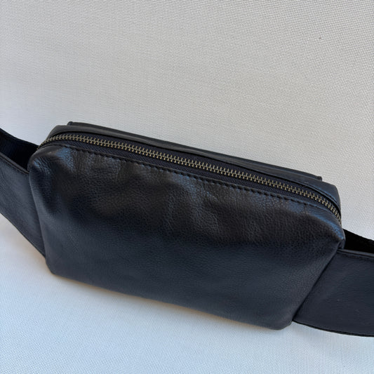 Riñonera Urban Classic · Negro · Piel · Pieza Exclusiva Núm. 18362