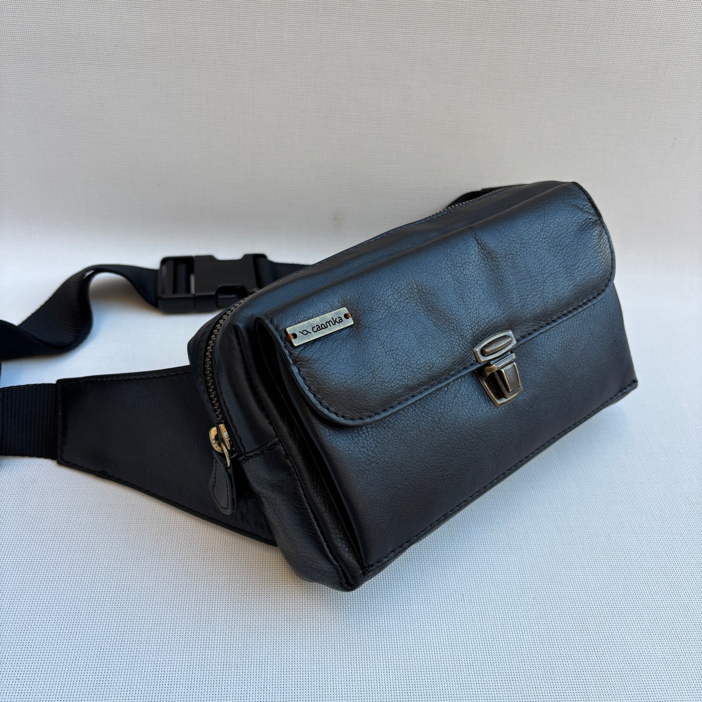 Riñonera Urban Classic · Negro · Piel · Pieza Exclusiva Núm. 18362