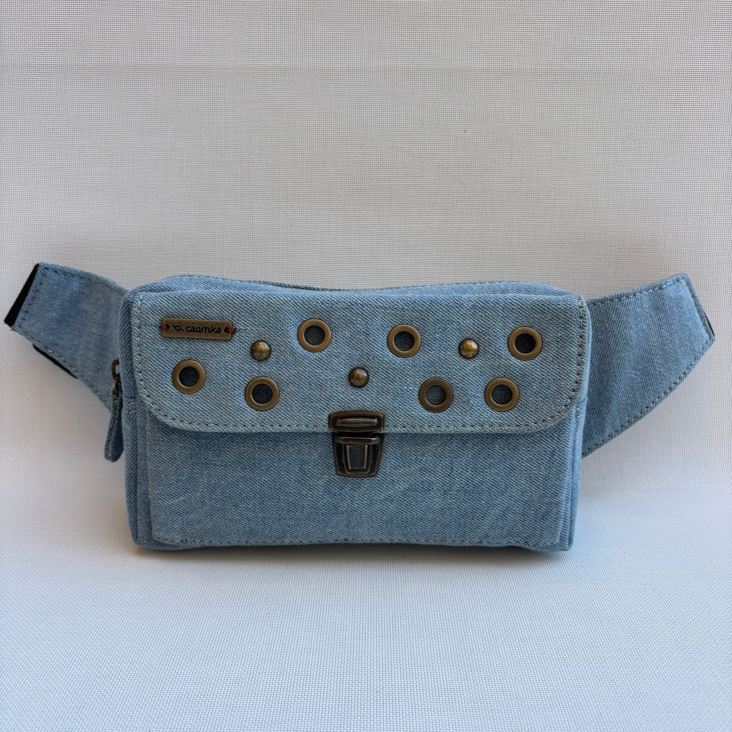 Riñonera Urban Premium · AZUL VAQUERO CLARO · Pieza Exclusiva Núm. 18059