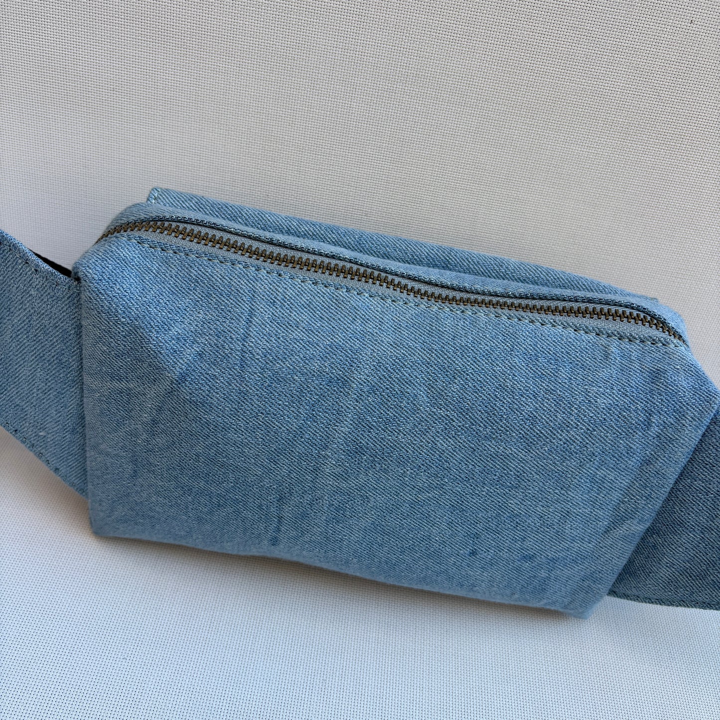 Riñonera Urban Premium · AZUL VAQUERO CLARO · Pieza Exclusiva Núm. 18059