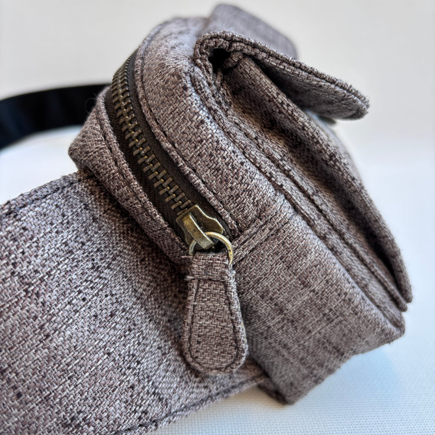 Riñonera Urban · MARRÓN · Pieza Exclusiva Núm. 18003