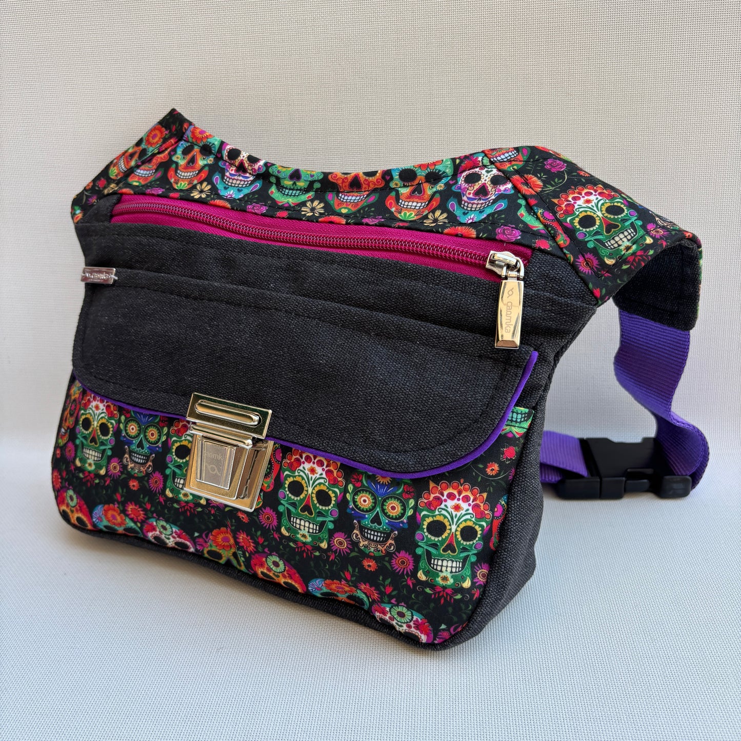 Riñonera "Special Skulls" + Bolsillo trasero · Pieza Única Núm. 19264