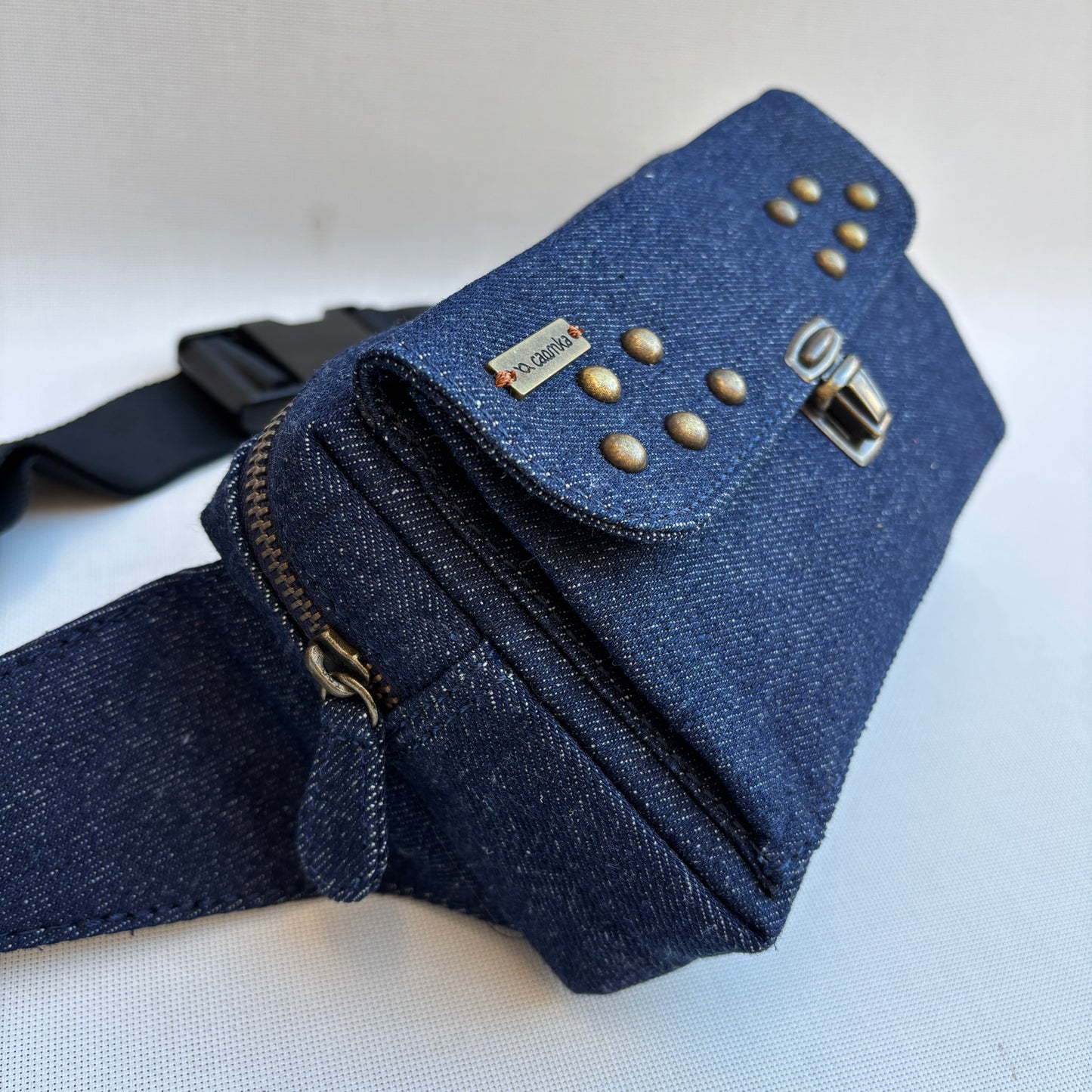 Riñonera Urban Premium · AZUL VAQUERO DENIM · Pieza Exclusiva Núm. 18060