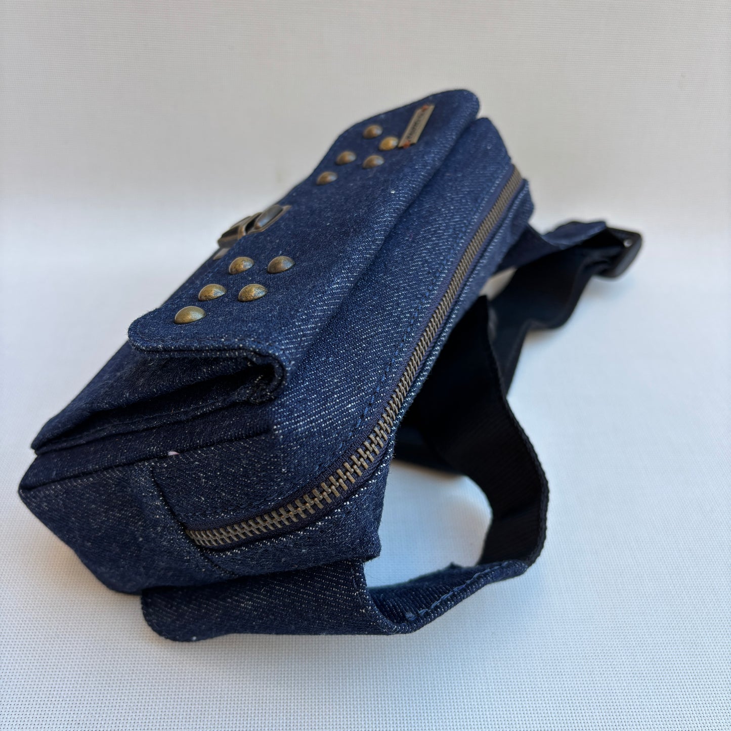 Riñonera Urban Premium · AZUL VAQUERO DENIM · Pieza Exclusiva Núm. 18060