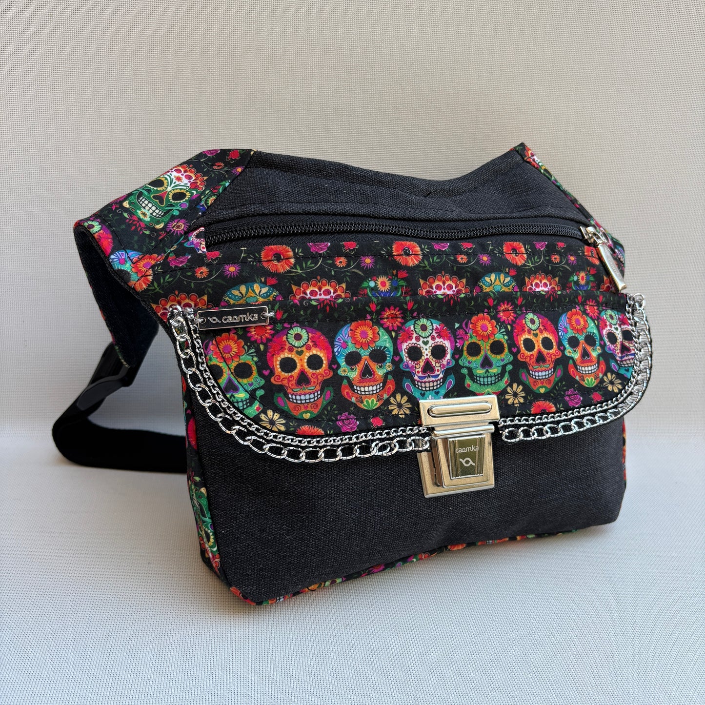 Riñonera "Special Skulls Top" + Bolsillo trasero · Pieza Única Núm. 19266