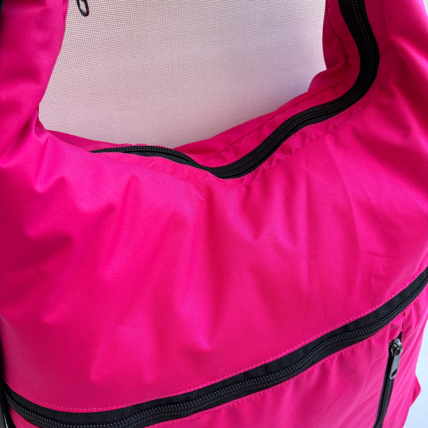 Mochila - Bolso - Tote Bag - Impermeable · Mutifunción · "Nepal" Color Rosa · Súper ligera · Pieza 18357