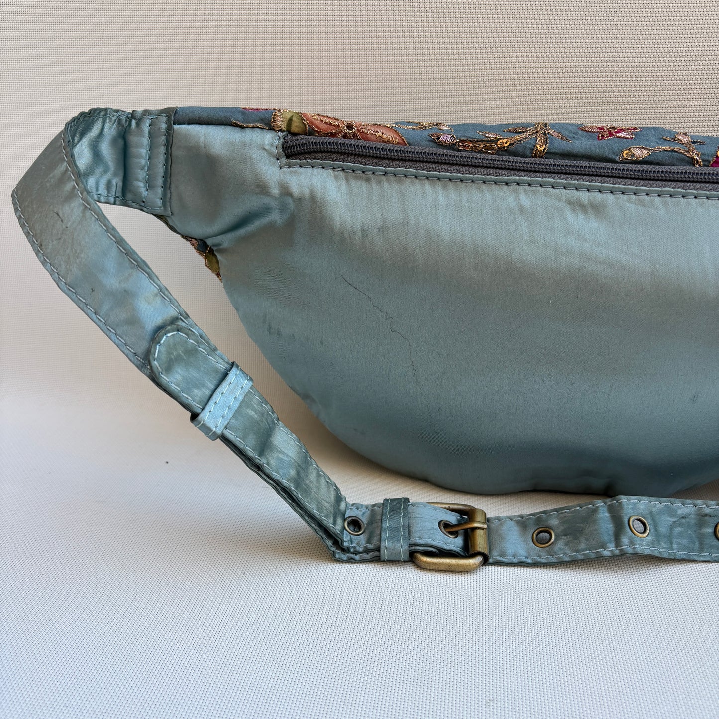Riñonera - Bandolera Retrochic Mónica “Blue Floral Garden” · Pieza Única Núm. 19162