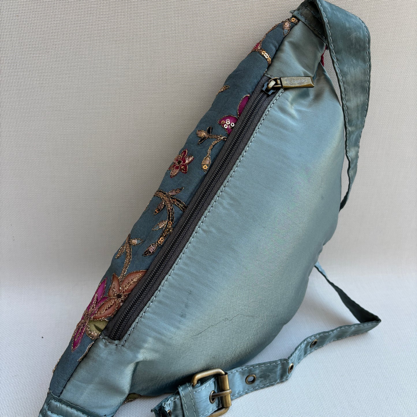 Riñonera - Bandolera Retrochic Mónica “Blue Floral Garden” · Pieza Única Núm. 19162