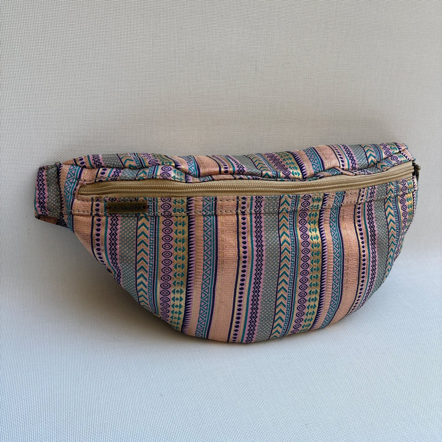 Riñonera - Bandolera Retrochic Mónica “Soft Ethnic Pink” · Pieza Única Núm. 19158