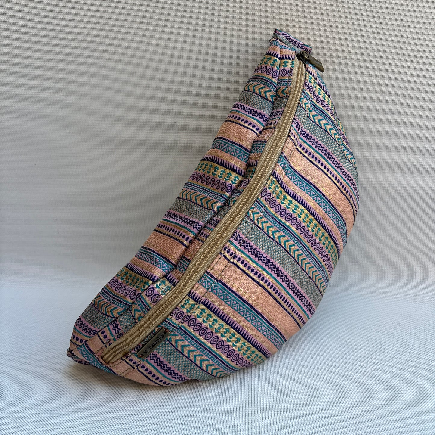 Riñonera - Bandolera Retrochic Mónica “Soft Ethnic Pink” · Pieza Única Núm. 19158