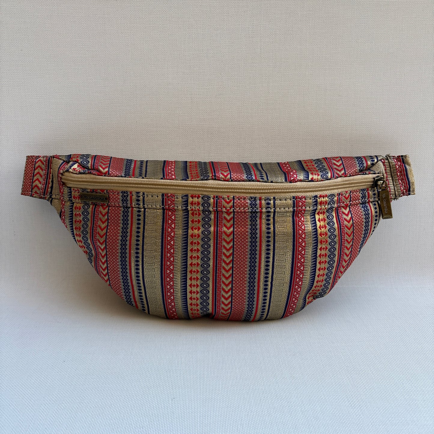 Riñonera - Bandolera Retrochic Mónica “Ethnic Gold Red” · Pieza Única Núm. 19157