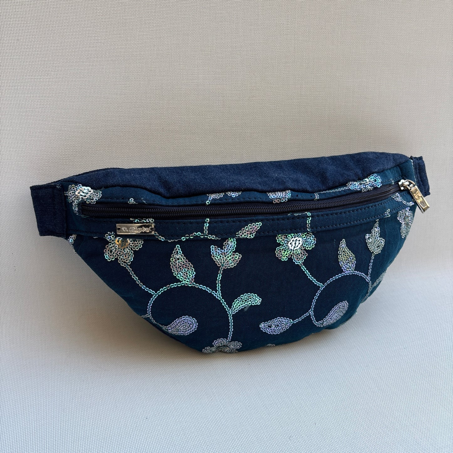 Riñonera - Bandolera Retrochic Mónica “Blue Night Flowers” · Pieza Única Núm. 19156