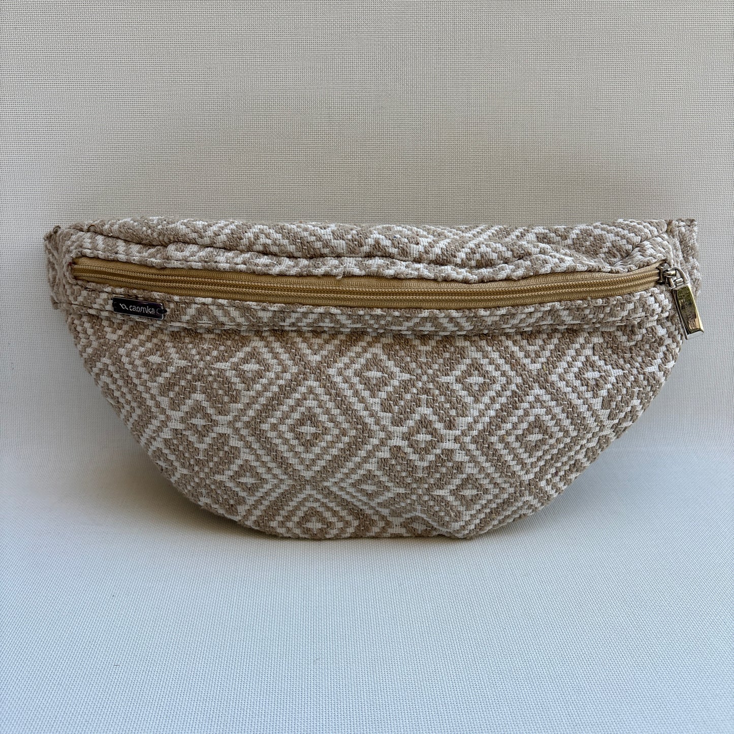 Riñonera - Bandolera Retrochic Mónica “Natural Sand” · Pieza Única Núm. 19155