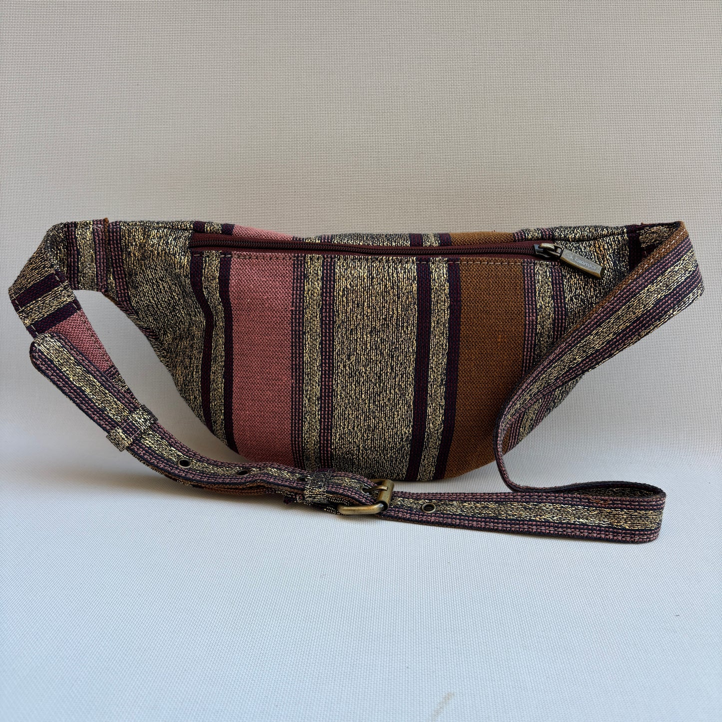 Riñonera - Bandolera Retrochic Mónica “Golden Stripes” · Pieza Única Núm. 19153