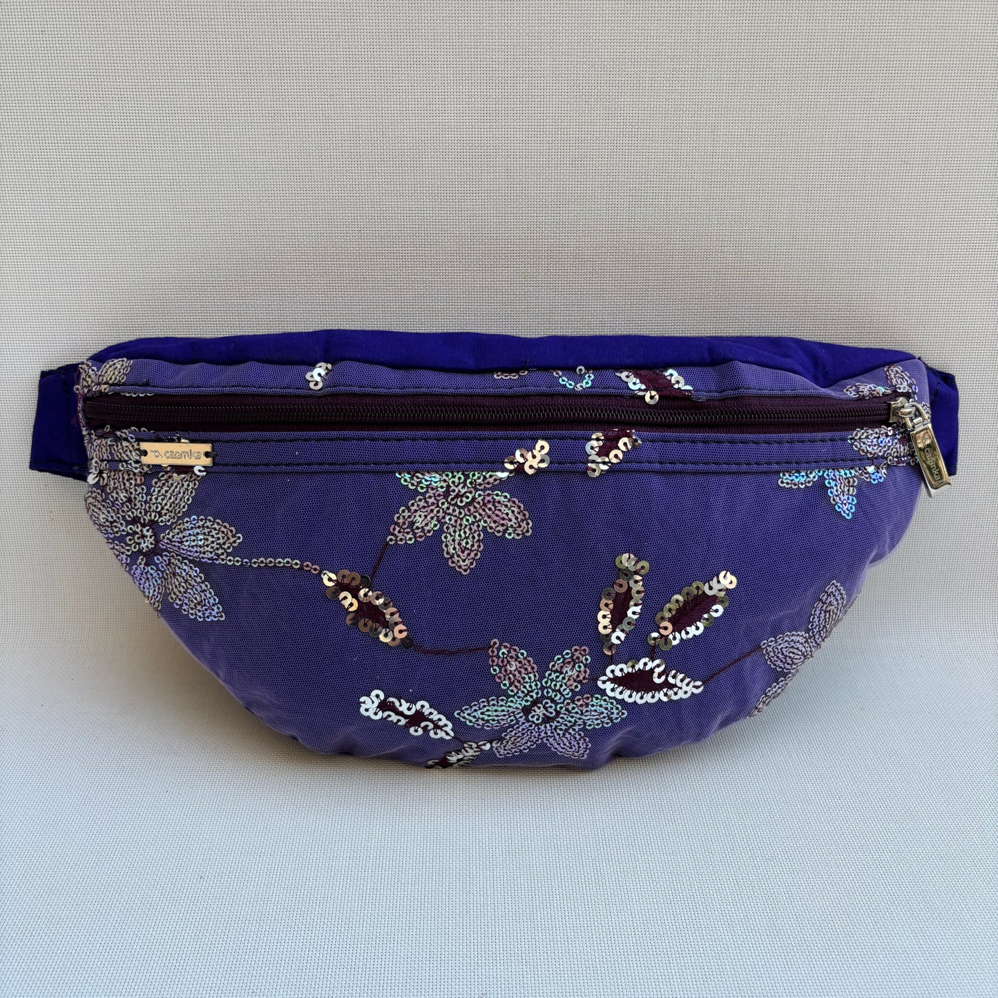 Riñonera - Bandolera Retrochic Mónica “Purple Bloom” · Pieza Única Núm. 19150