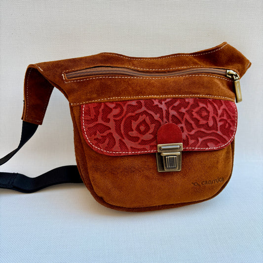 30% Dto. Riñonera Mini "Special Terracota Brown" · Piel de Serraje · Pieza Exclusiva Núm. 16969