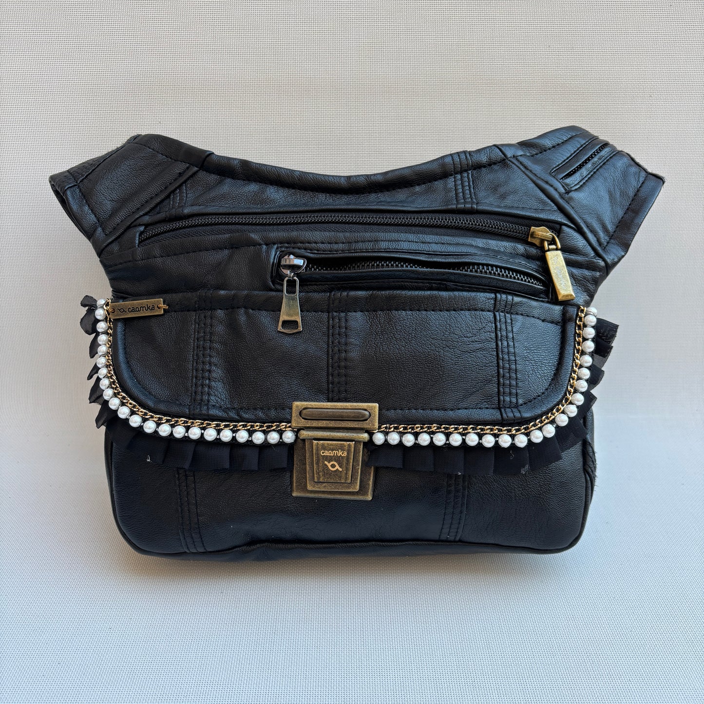 Riñonera "Recycled Black Top" + Bolsillo trasero · Polipiel  · Pieza Única Núm. 16933