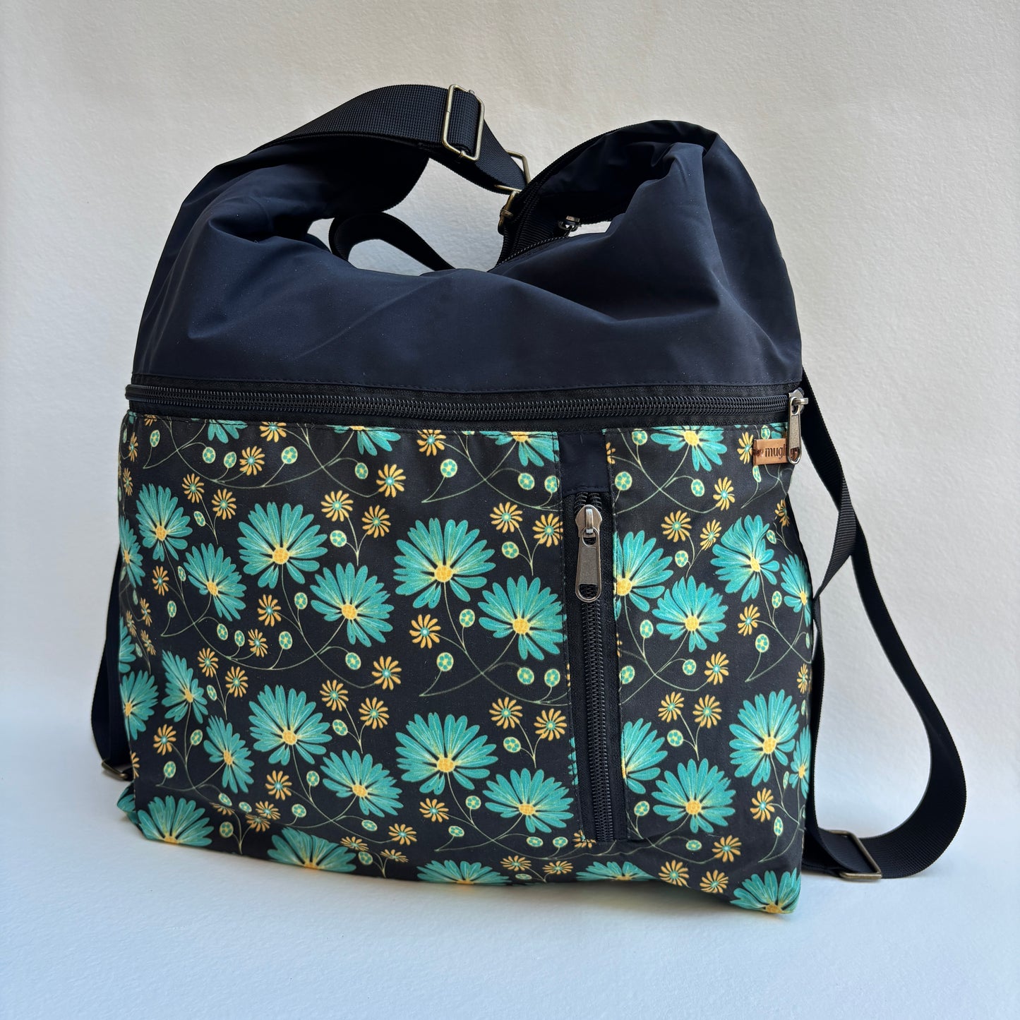 Mochila - Bolso - Tote Bag Impermeable · Multifunción · "Nepal" Turquoise Flowers · Súper ligera · Pieza Núm. 19303
