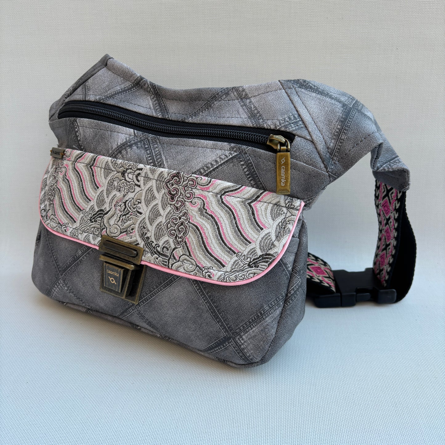 Riñonera "Fantasy Sweet Top" + Bolsillo trasero · Polipiel · Pieza Única Núm. 16939