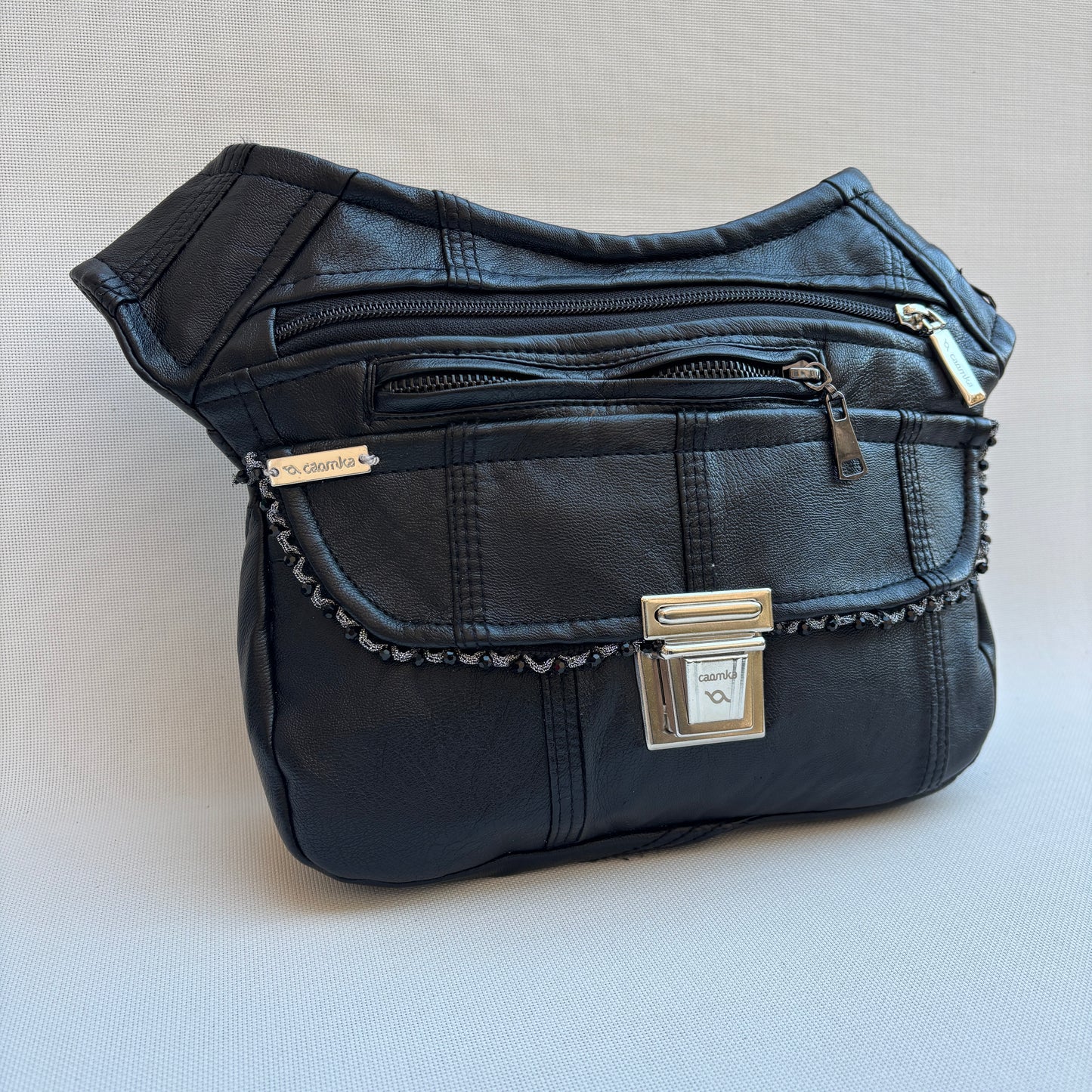 Riñonera "Recycled Black Top" + Bolsillo trasero · Polipiel  · Pieza Única Núm. 16937