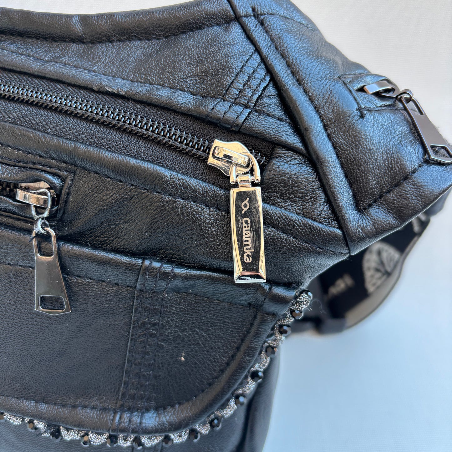 Riñonera "Recycled Black Top" + Bolsillo trasero · Polipiel  · Pieza Única Núm. 16937