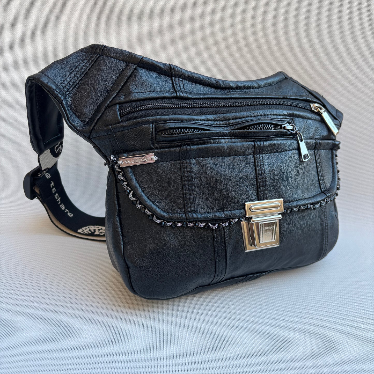 Riñonera "Recycled Black Top" + Bolsillo trasero · Polipiel  · Pieza Única Núm. 16937