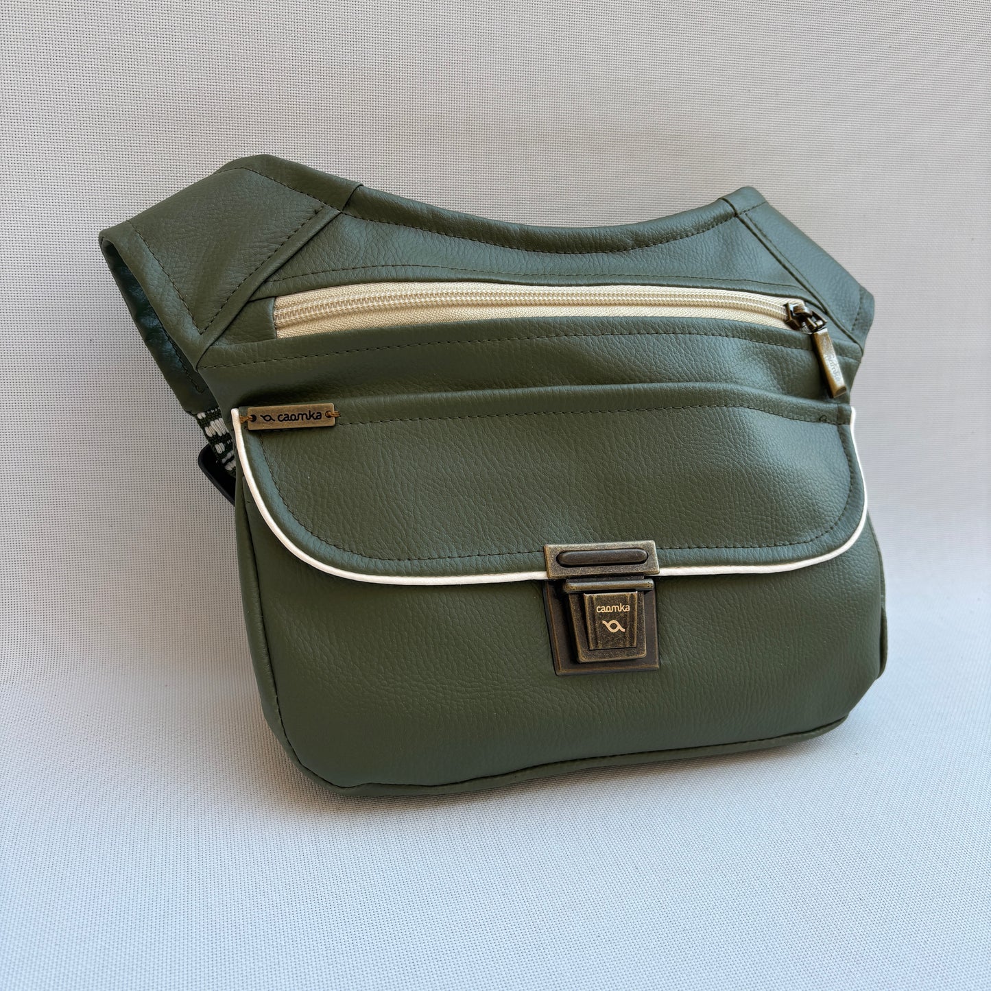 Riñonera "Special Top Green" · Polipiel · Pieza única Núm. 16935