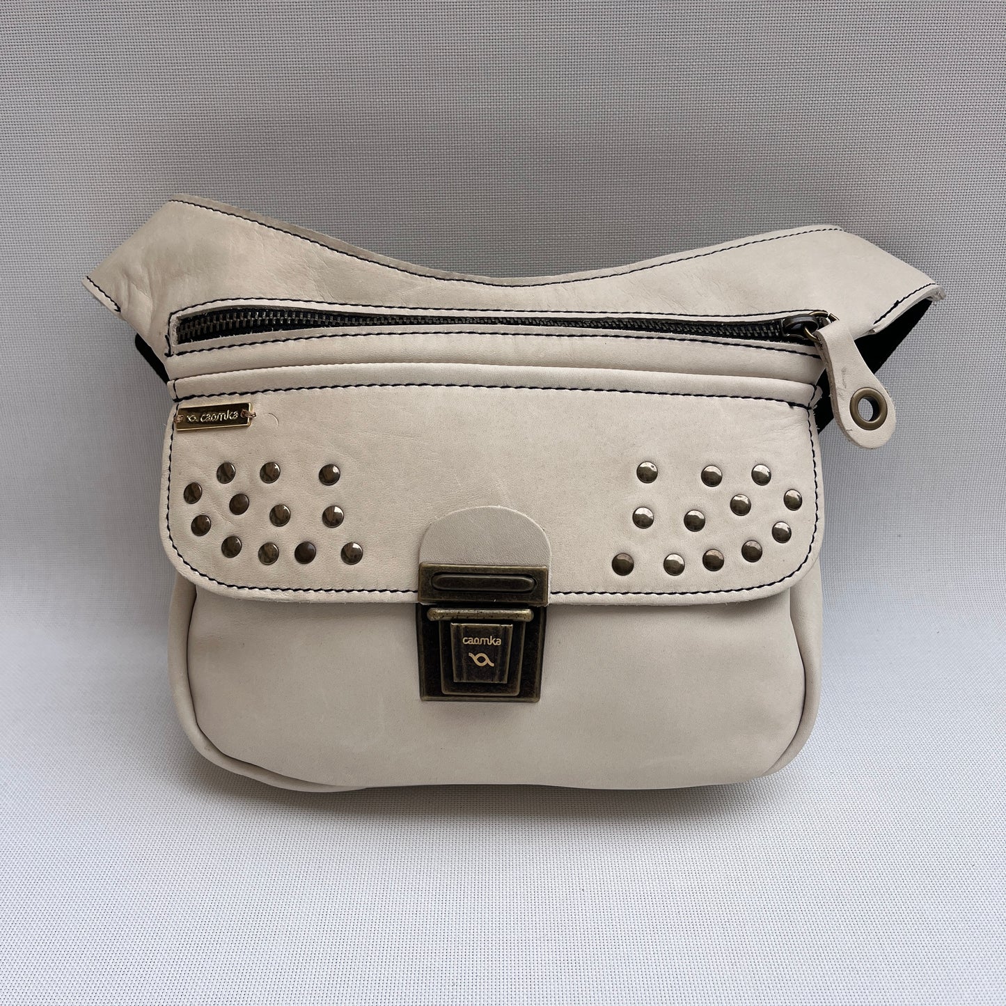 Premium Beige/Marfil & Old Gold · Piel - Cuero · Pieza Exclusiva Núm. 15204