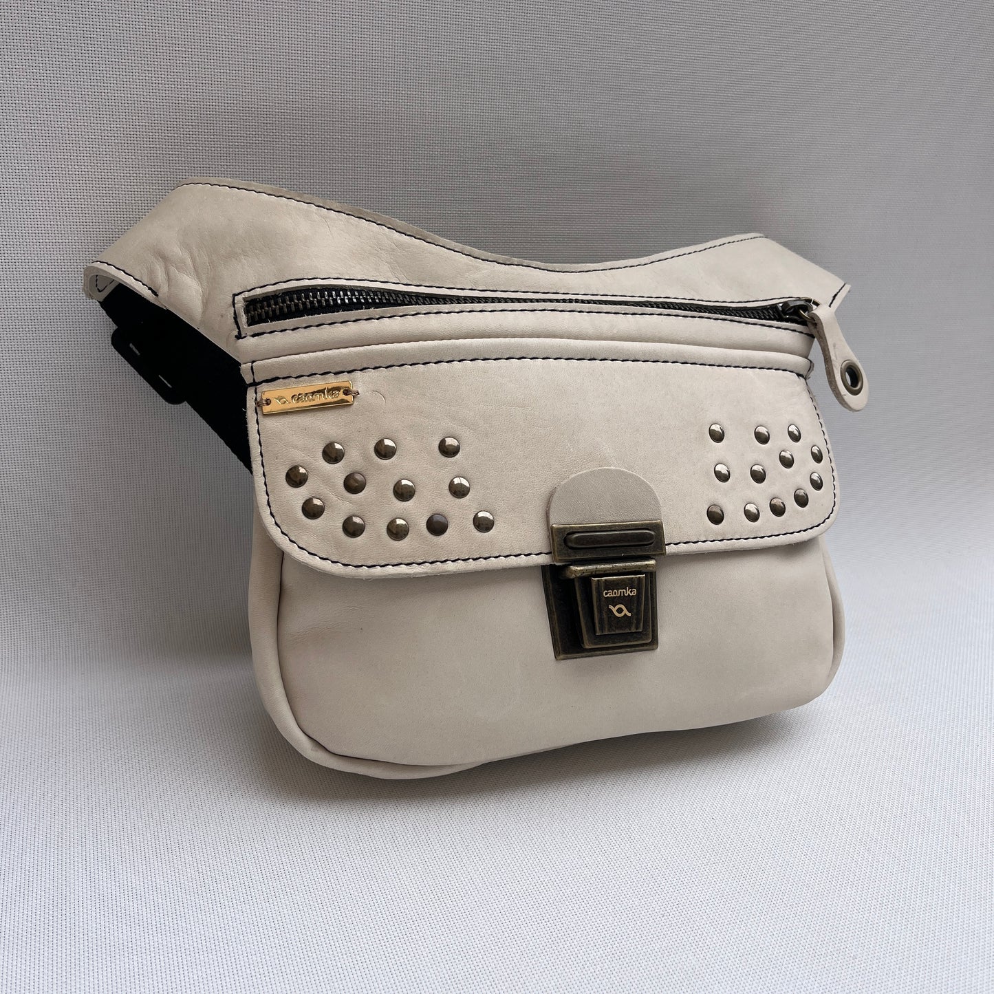 Premium Beige/Marfil & Old Gold · Piel - Cuero · Pieza Exclusiva Núm. 15204