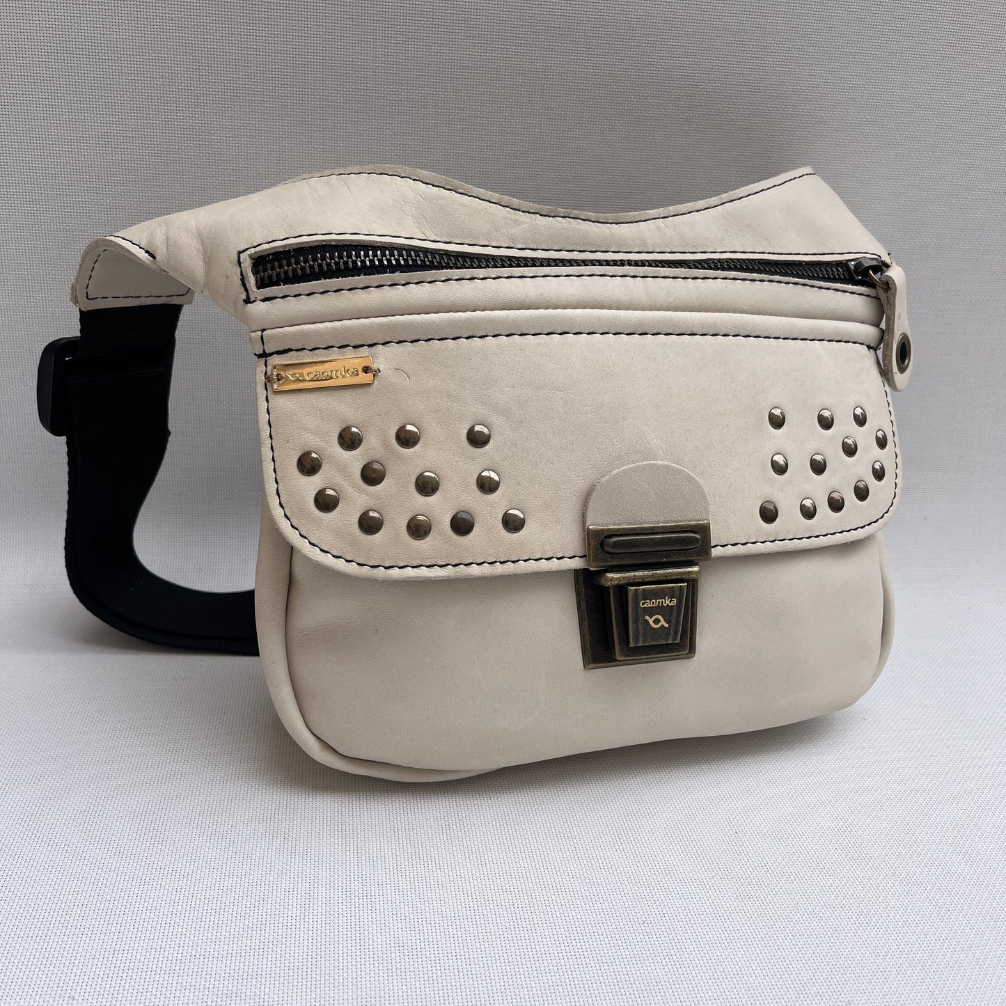 Premium Beige/Marfil & Old Gold · Piel - Cuero · Pieza Exclusiva Núm. 15204