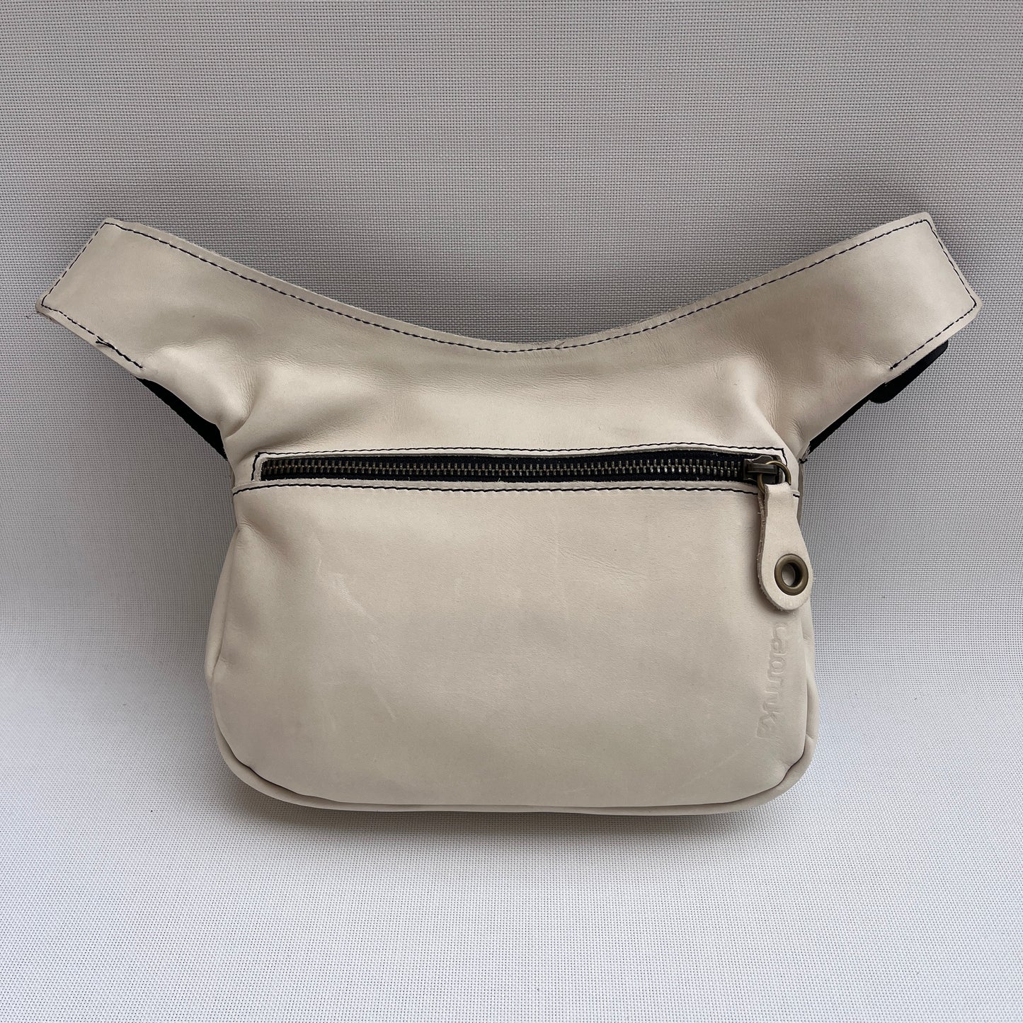 Premium Beige/Marfil & Old Gold · Piel - Cuero · Pieza Exclusiva Núm. 15204