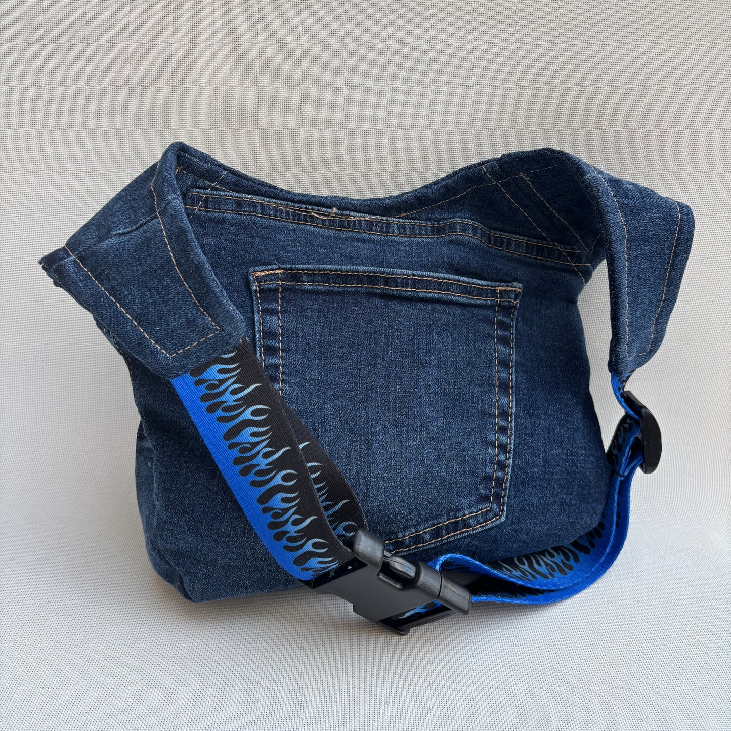 Riñonera ♻️ Jeans Recycled ♻️ Top · Pieza Única Núm. 17759
