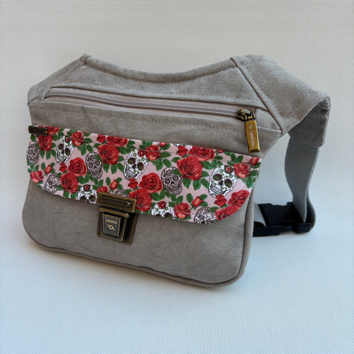Riñonera "Special Roses & Skulls" · Pieza Única Núm. 17002
