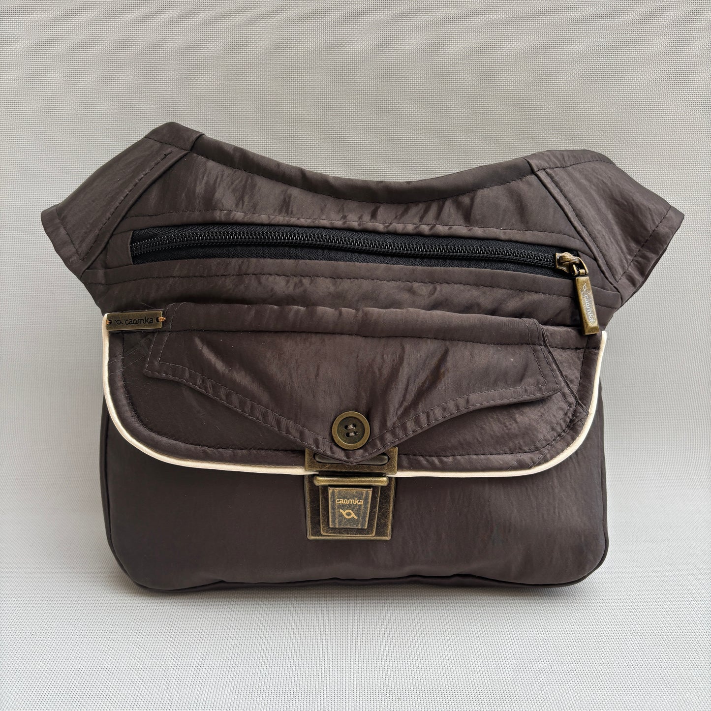 Riñonera "Sweet Brown Top" ♻️ Recycled ♻️ · Pieza Única Núm. 17772