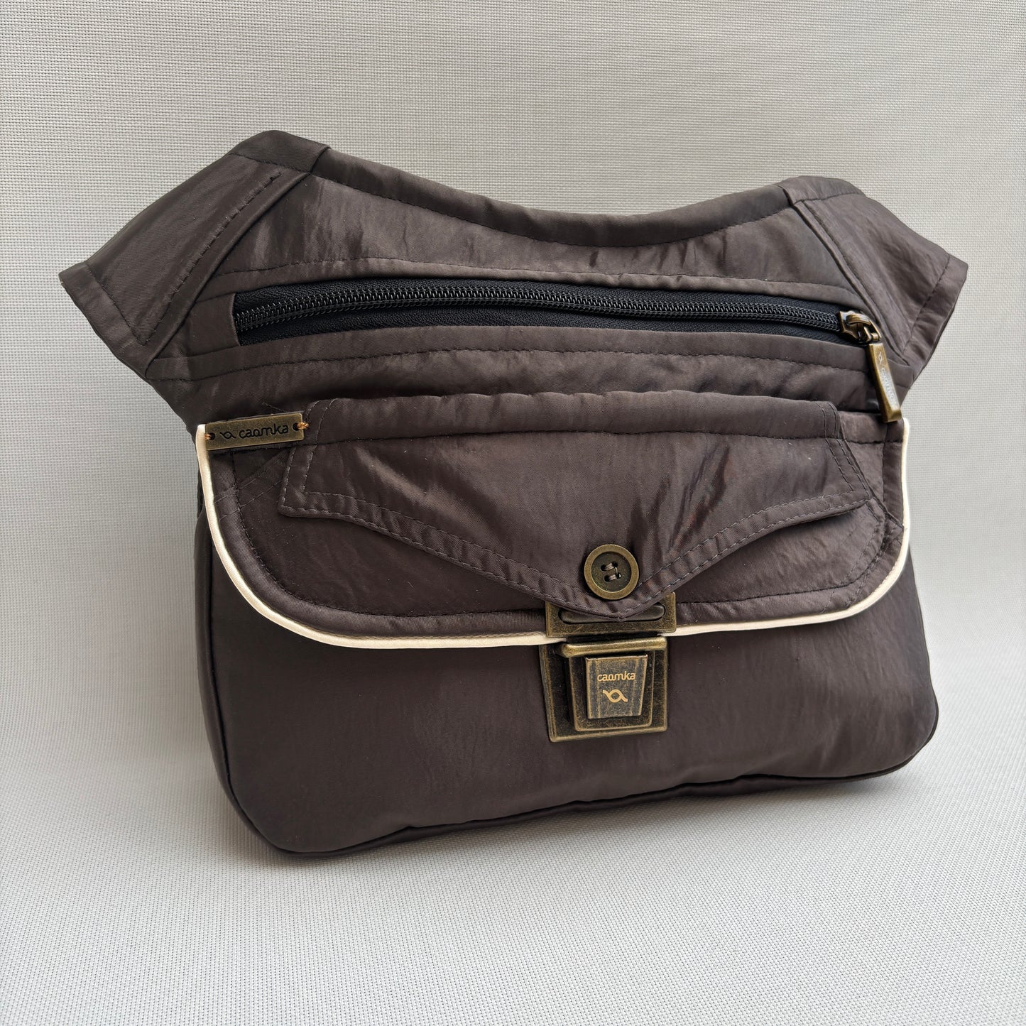 Riñonera "Sweet Brown Top" ♻️ Recycled ♻️ · Pieza Única Núm. 17772