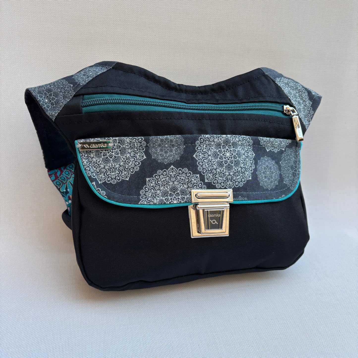 Riñonera "Special Black & Mandalas Top" · Impermeable · Pieza Única Núm. 16945