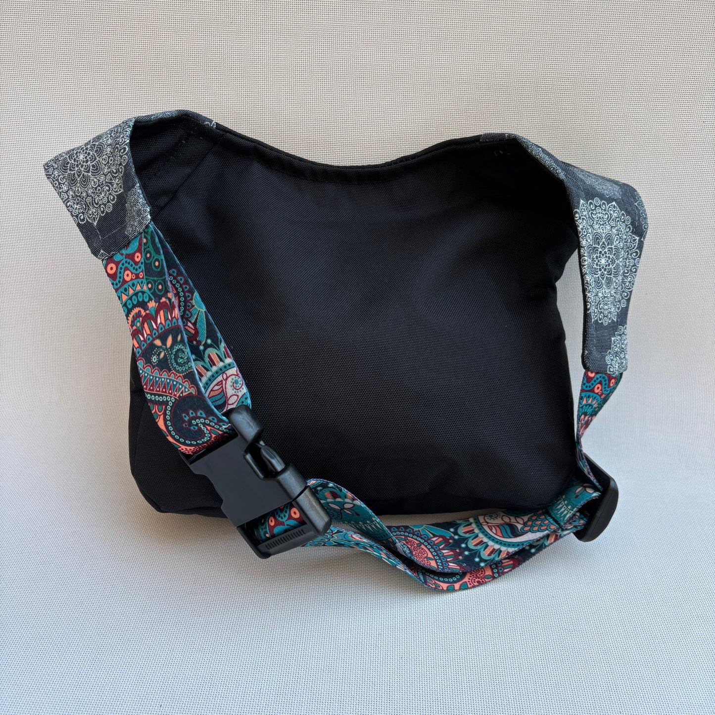 Riñonera "Special Black & Mandalas Top" · Impermeable · Pieza Única Núm. 16945
