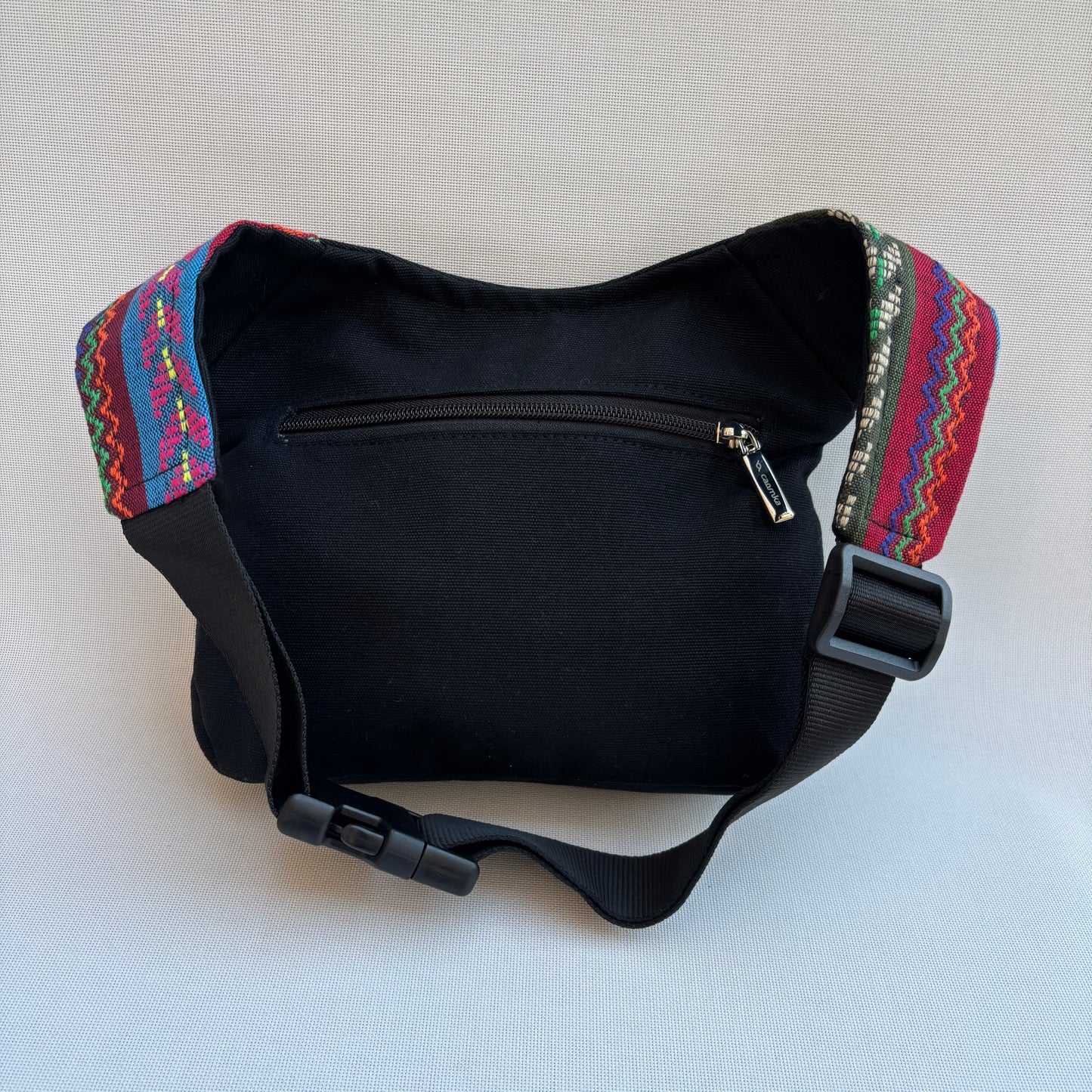 Riñonera "Special Etnical Black" + Bolsillo trasero · Pieza Única Núm. 16906