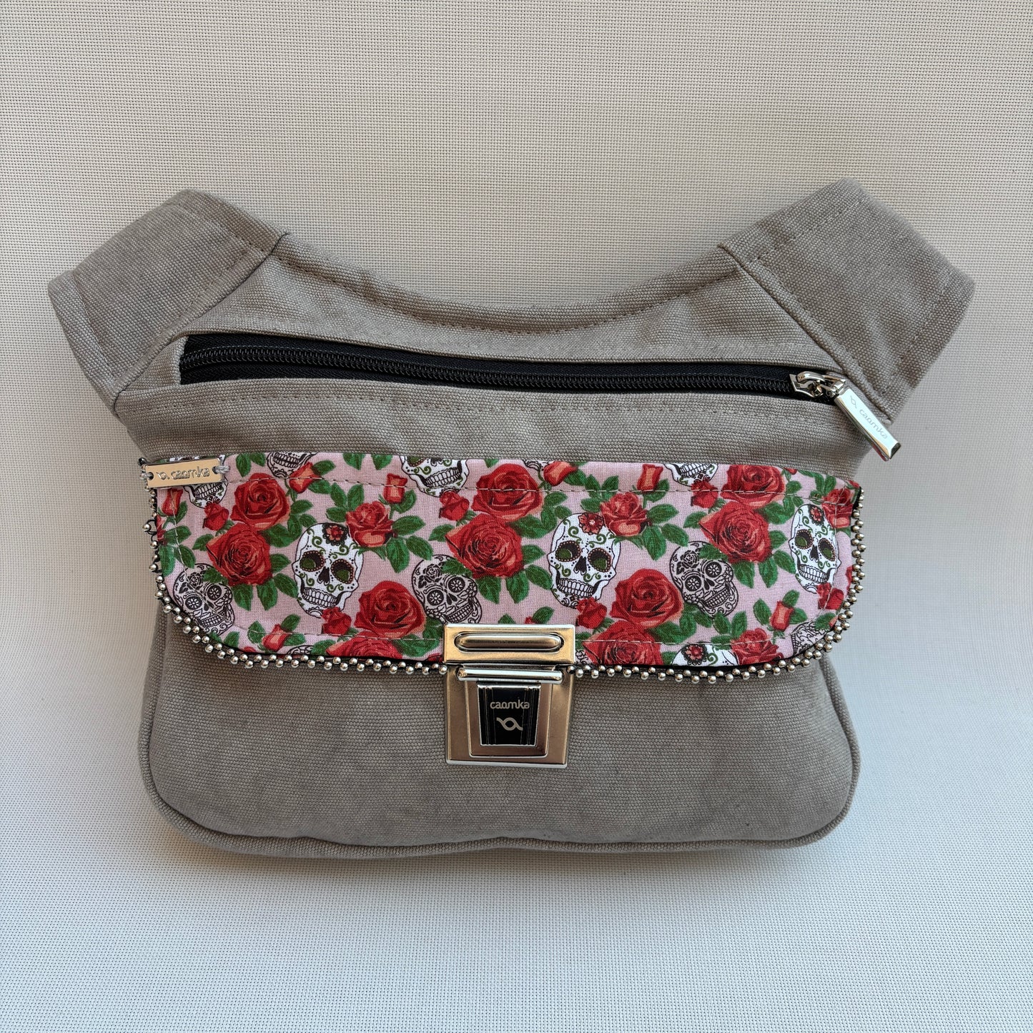 Riñonera "Special Skulls & Rosee Top" + Bolsillo trasero · Pieza Única Núm. 16907