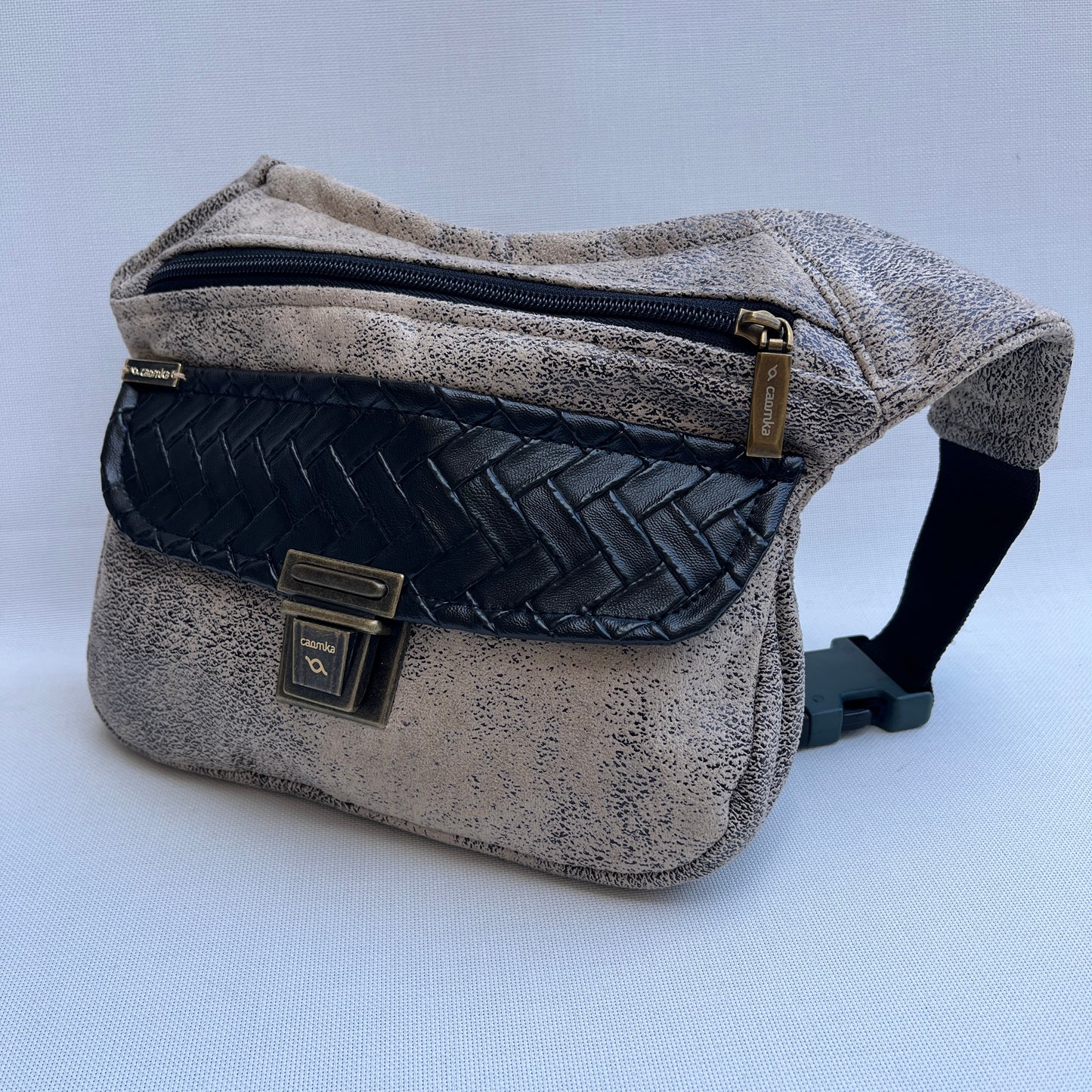 Besonderes Schwarz-Altgold-Unikat Nr. 13363