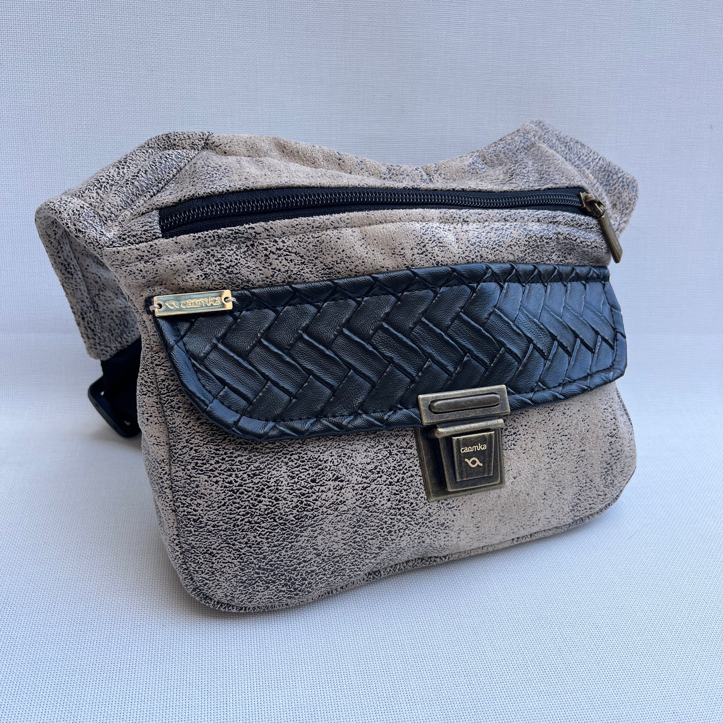 Besonderes Schwarz-Altgold-Unikat Nr. 13363