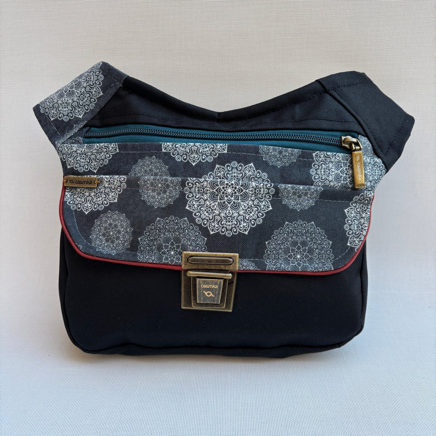 Riñonera "Special Black & Mandalas Top" · Impermeable · Pieza Única Núm. 16897